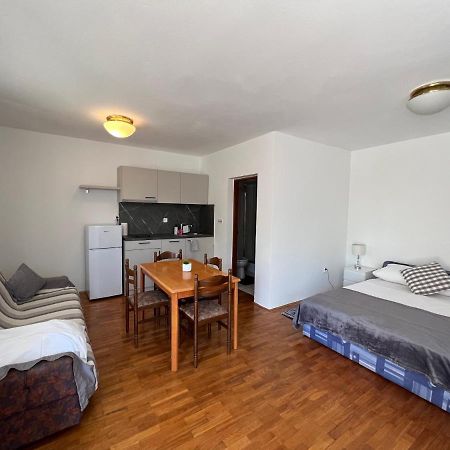 Apartments Antolkovic อูกล์ยัน ภายนอก รูปภาพ