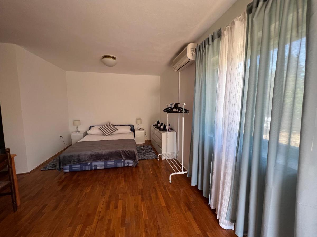 Apartments Antolkovic อูกล์ยัน ภายนอก รูปภาพ