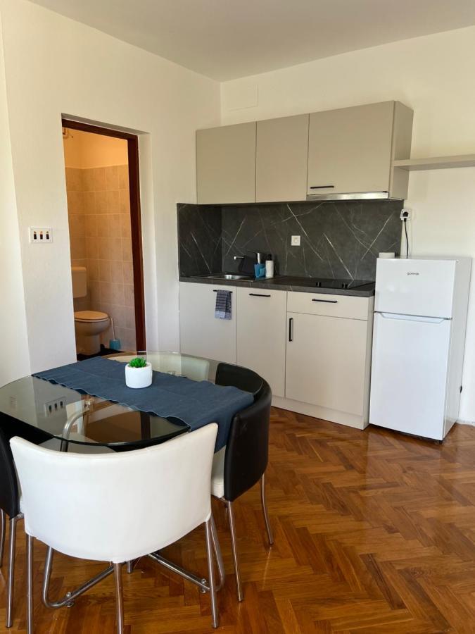 Apartments Antolkovic อูกล์ยัน ภายนอก รูปภาพ
