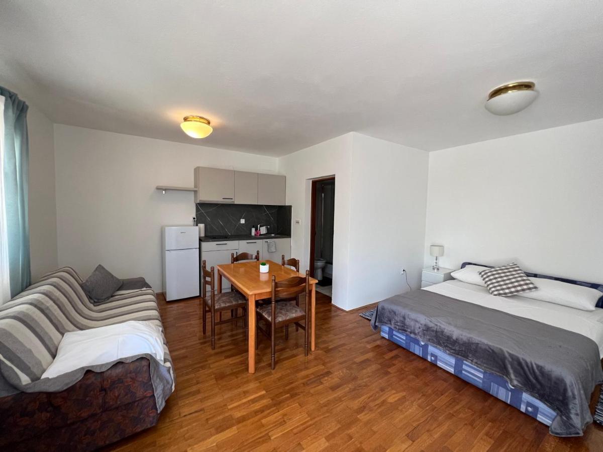 Apartments Antolkovic อูกล์ยัน ภายนอก รูปภาพ