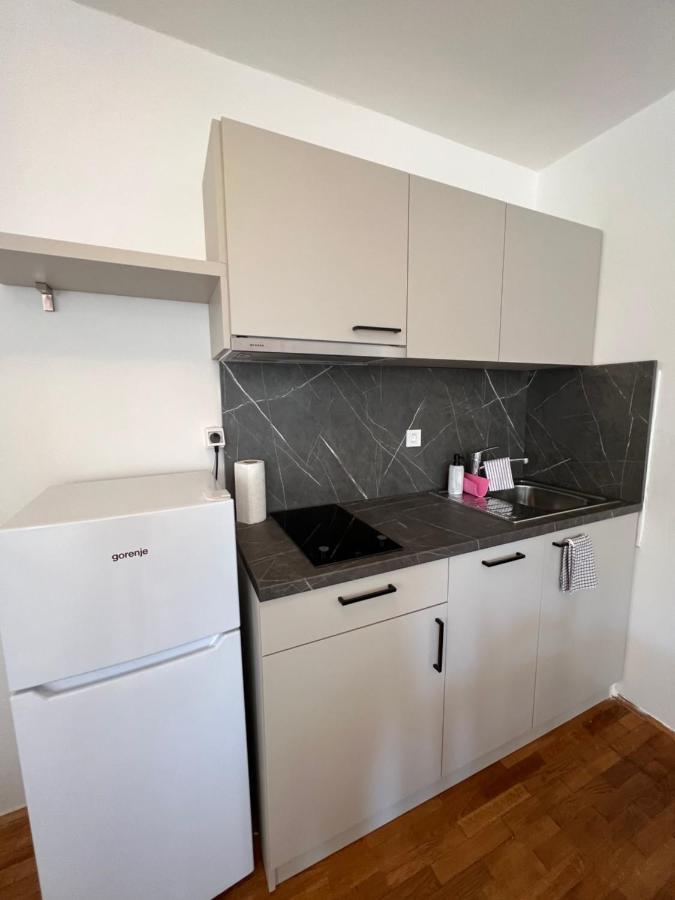 Apartments Antolkovic อูกล์ยัน ภายนอก รูปภาพ
