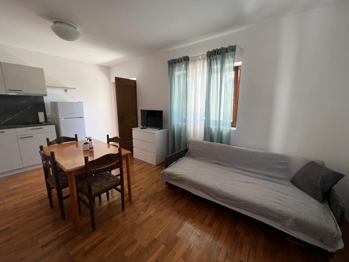 Apartments Antolkovic อูกล์ยัน ภายนอก รูปภาพ