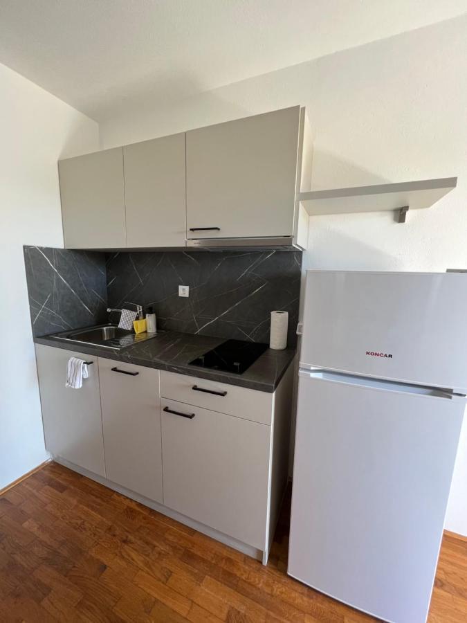 Apartments Antolkovic อูกล์ยัน ภายนอก รูปภาพ